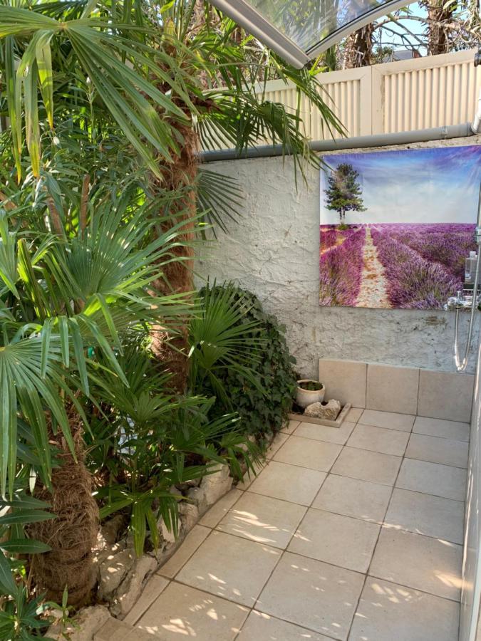 Apartment Urban Oasis 茨里克韦尼察 外观 照片